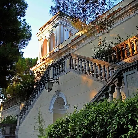 Bed & Breakfast Cefalicchio 4*